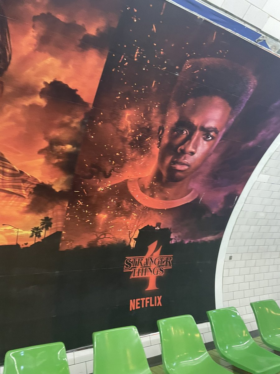 Finn Wolfhard France🇫🇷 tweet media