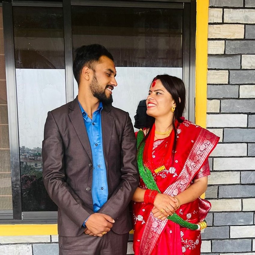 sharmakrystel's tweet photo. सानू ❣️सधैं माया गरिराख्नु भन्दिनँ म किनकि सुर्यलाई उदाउँ भन्नु पर्दैन सुर्य आफैं उदाइरहन्छ ❤️ https://t.co/kwyQqMMj99