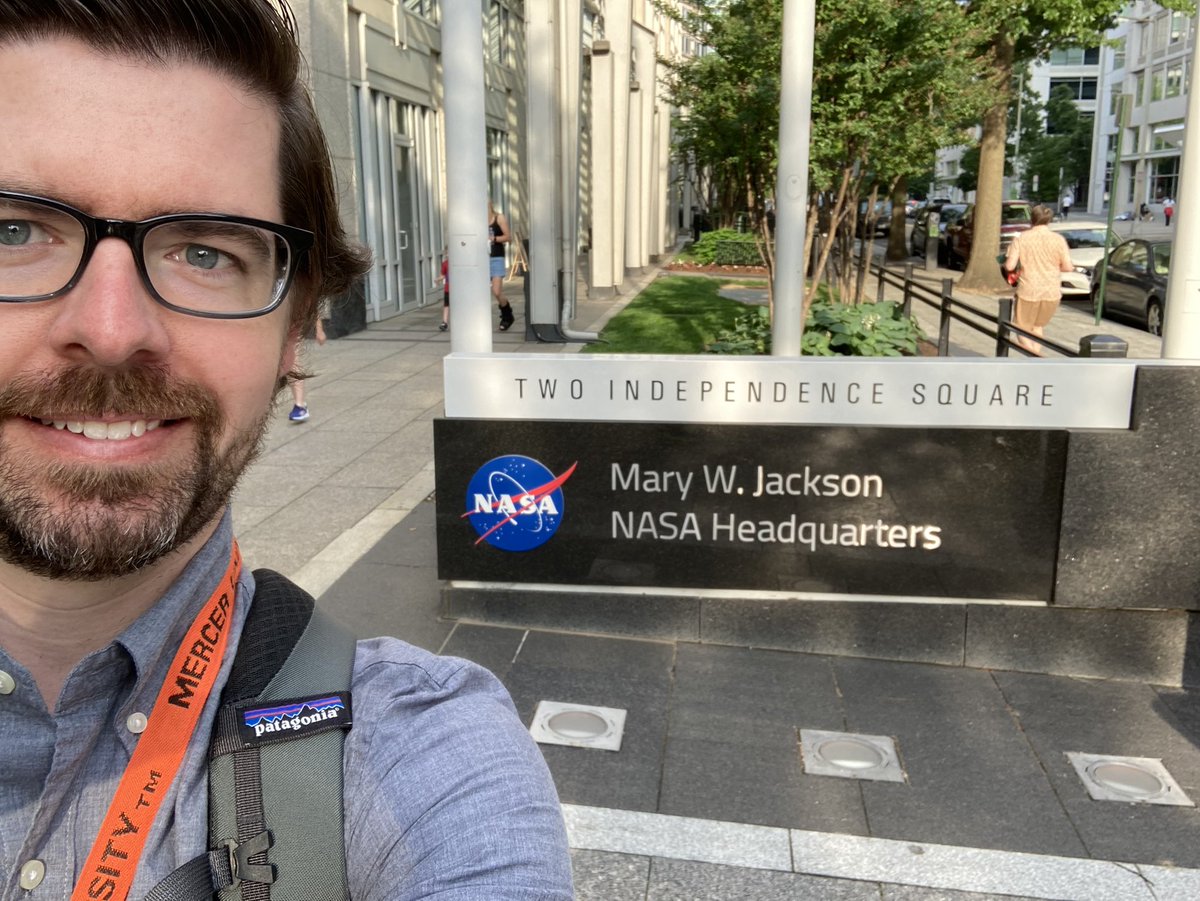 normalengineer's tweet image. The mothership