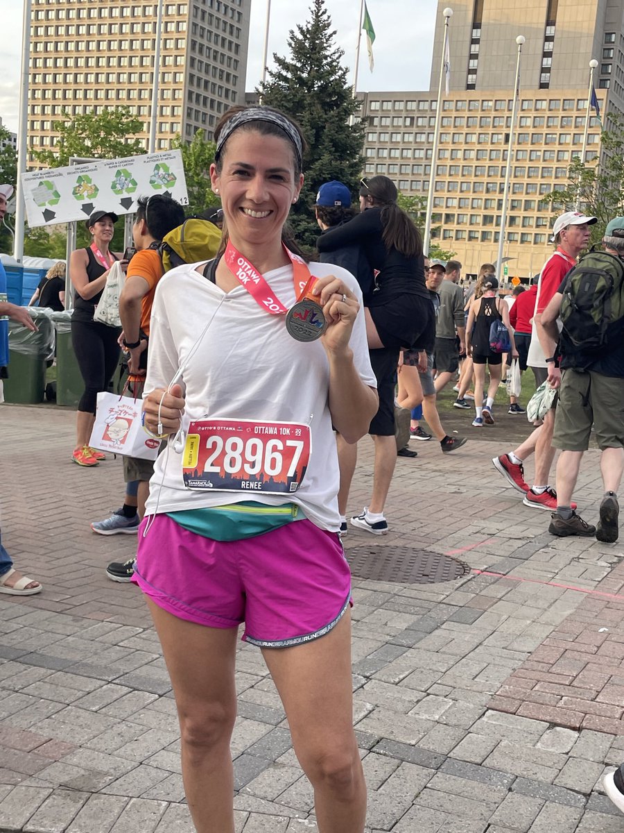 I still don’t have power at home tonight…but I powered through the 10k!🎉 (See what I did there?!)😜 Always a great feeling finishing #RunOttawa2022 No pb this time, but I still love this race!