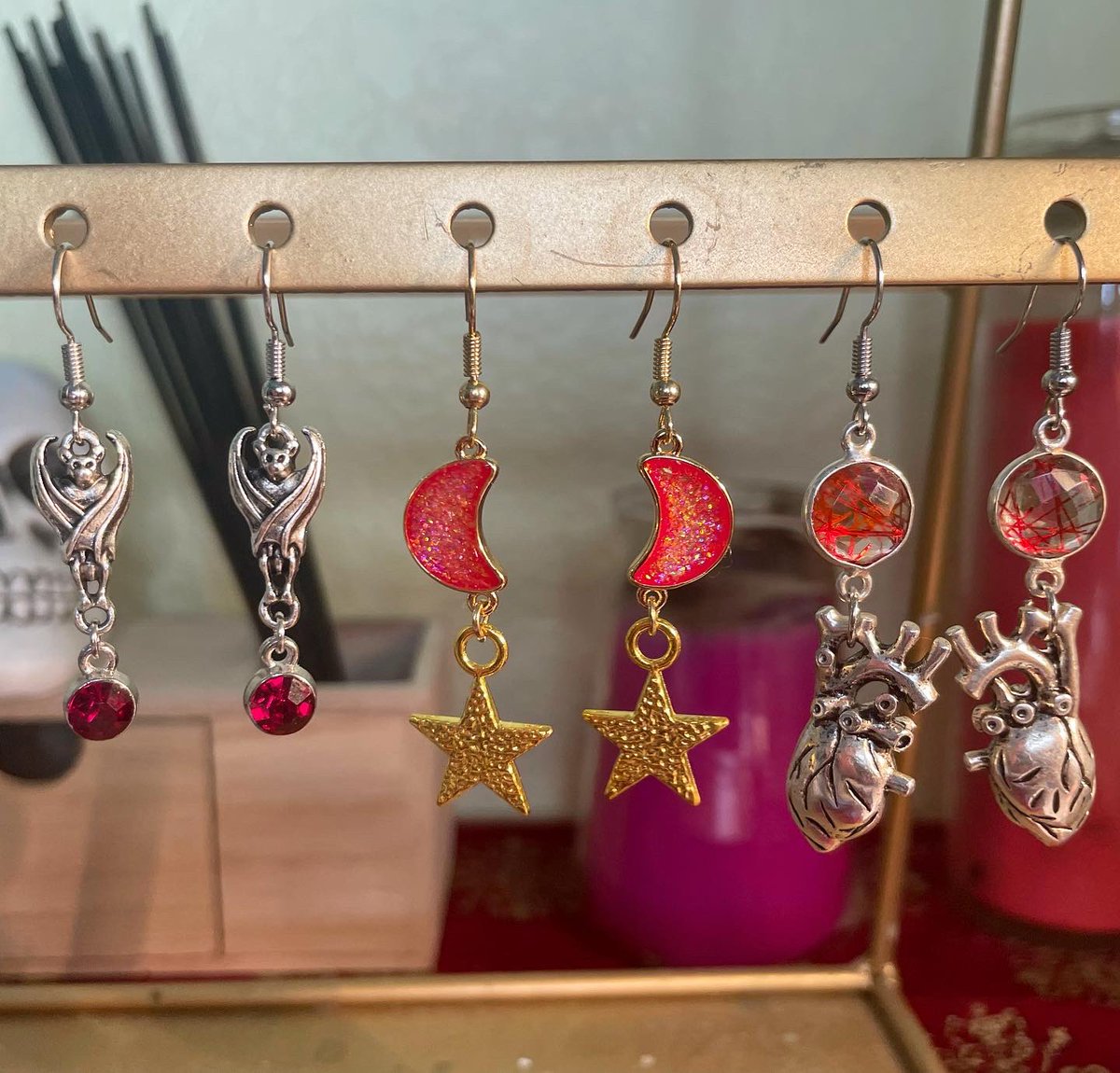 May is ending, but the sales are just beginning! My end of May sale begins RIGHT NOW! From now to May 31st you can use the code GORED20 for 20% your order! ❣️ These are all of the styles left in my shop ☺️