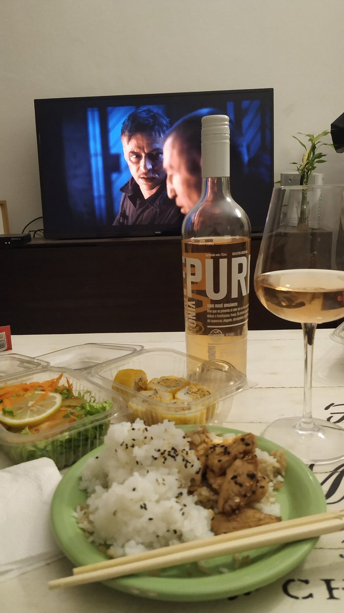 Cyn2512's tweet photo. ❤️#BEEPURE #vinosoeganicos https://t.co/5p2vSj5u4x