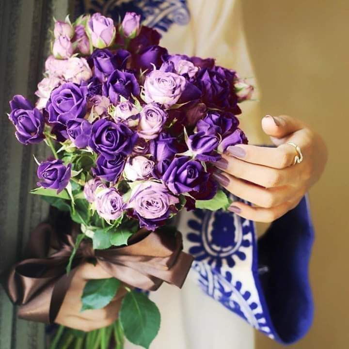 ورد صباحو عشق القلوب 💞 on Twitter: "صباح الخير والورد 🌹🌹 https://t.co/Uhv1E1mnyk