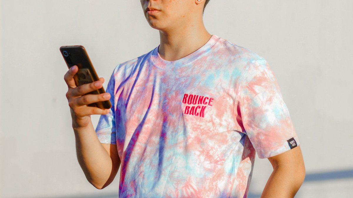 bnceback_'s tweet photo. Bounce Back in Pastel Skies colorway is here!
Comfortable and high-quality fabric with 220gsm premium cotton. With improved Bounce Back logo embroidered in pink.
This will be released today May 29, 2022, at 11 AM at GF Ayala Malls Legazpi.
Grab it for P699
#bouncebackph https://t.co/BQ9tXfx0in