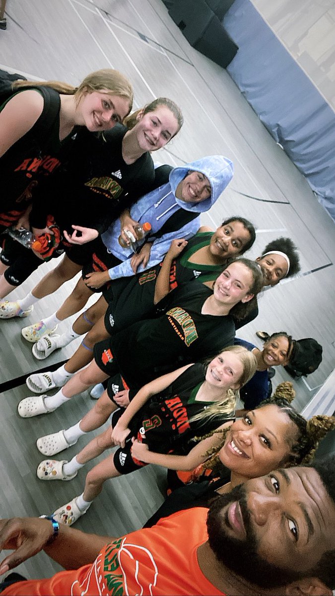 INEliteMagic's tweet photo. Great wins today ladies 2-0 in Ohio at the King’s Island Memorial Day  Tournament @IndianaEliteWBB @INEliteMagic https://t.co/vhZPGiWhNN