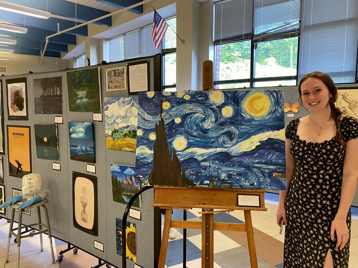 mrscring's tweet photo. Senior Showcases at the Spring Arts Festival! @mhsblazers @millbrookcsdart https://t.co/FfV0RpJf6a