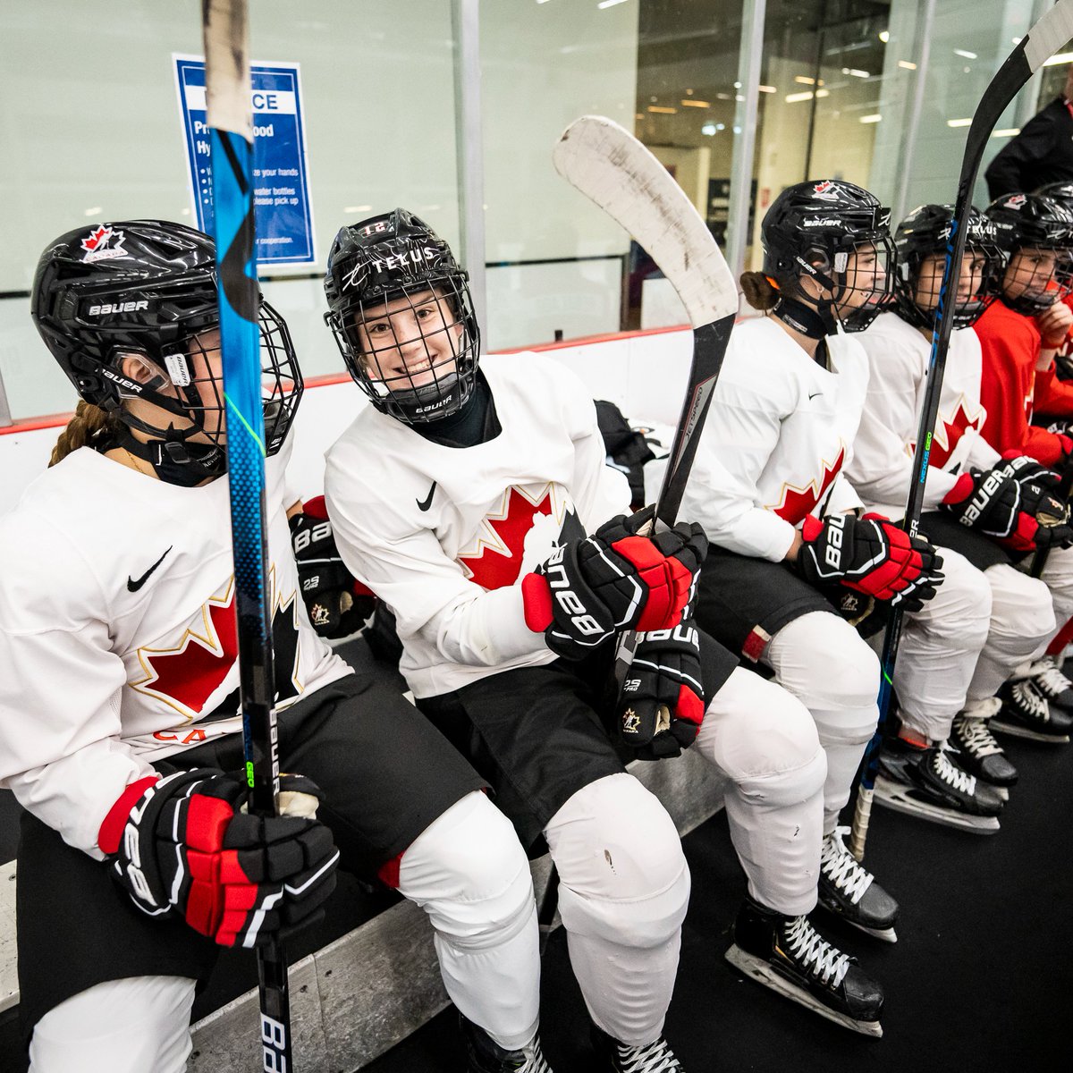 All smiles at 🇨🇦's women's U18 selection camp in Calgary!
 
The selected squad will go for 🥇 at the IIHF U18 Women's World Championship in Madison, Wisconsin.
 
<a href="/IIHFHockey/">IIHF</a>