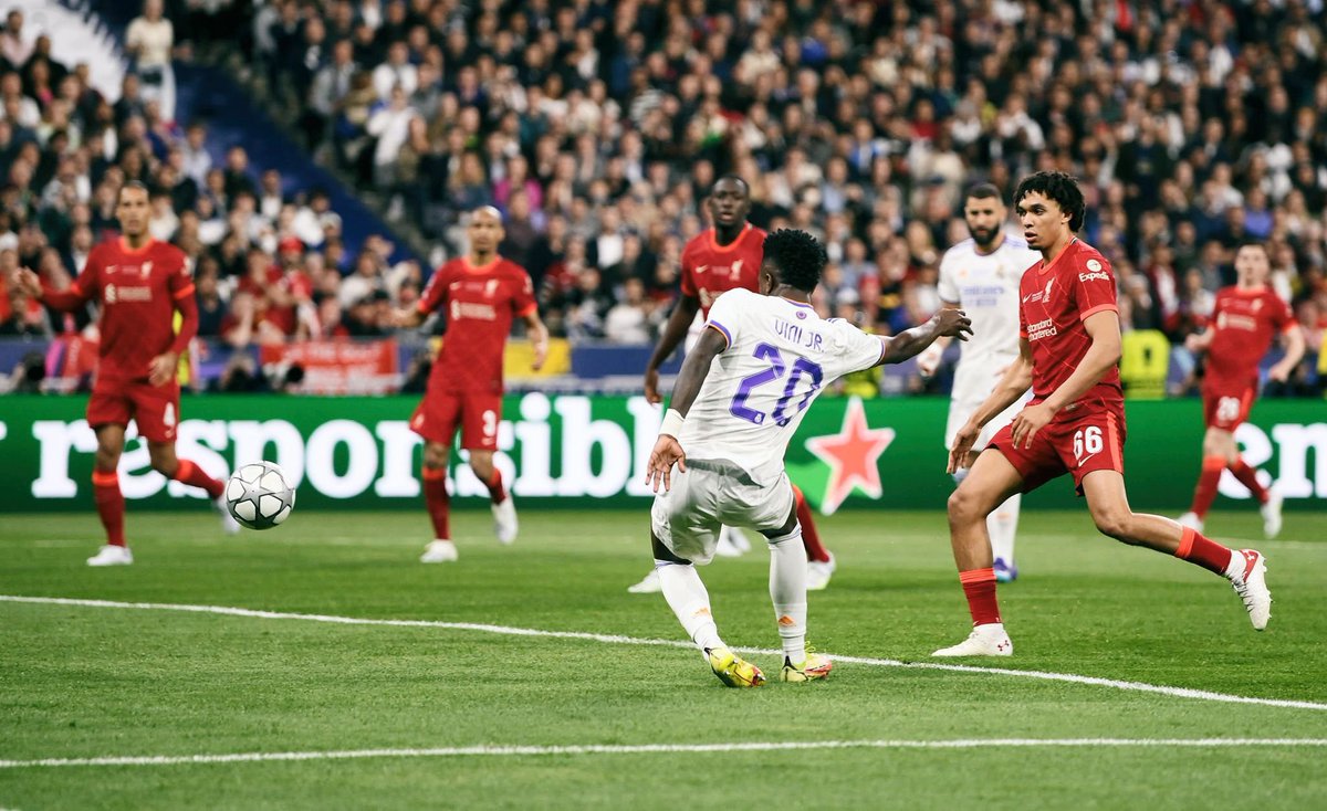 قواعد دوري الأبطال بسيطة .. ريال مدريد ينتصر بغض النظر عن تفاصيل الأداء ثم نتفاهم على الباقي 

ليفربول فعل كل شيء ممكن ليعود بالنتيجة لكن لم يكن يومه باختصار ..

ألف مبروك لجماهير ريال مدريد .. هاردلك جماهير ليفربول