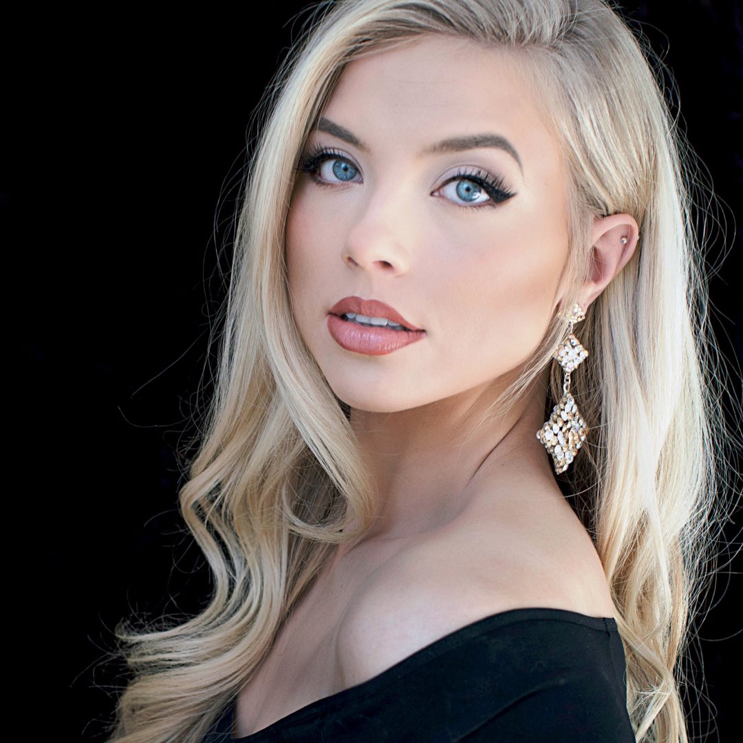 #MissMichiganUSA 2022 is Plymouth – Aria Hutchinson! <a href="/RealProcProdMUO/">Proctor Productions</a> <a href="/McMorranPlace/">McMorran Place</a>