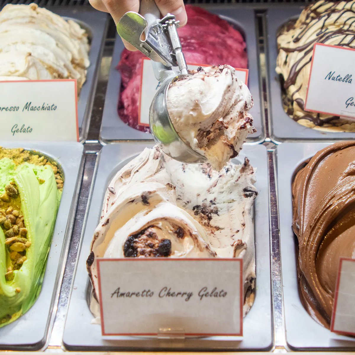 Scoop, there it is. 🙌 Cool off at #ProntoByGiada! #feasttheempire <a href="/CaesarsPalace/">Caesars Palace</a>