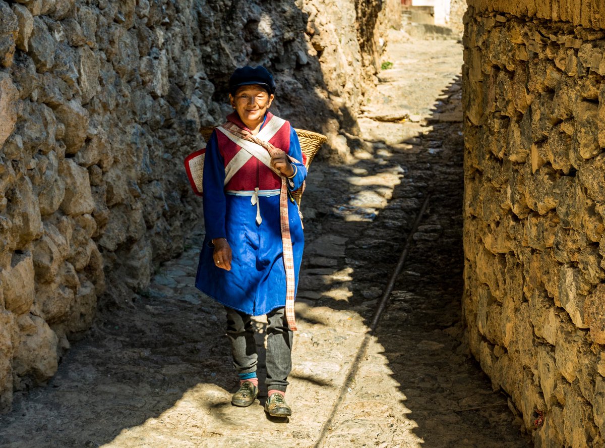 dmlphotoworx's tweet photo. Exploring Shitoucheng Stone City old town.
.
#baoshanstonecity #shitoucheng #shitouchengstonecity #naxi #baoshan #lijiang #yunnan #china #asia #travel #travelphotography https://t.co/FSuEEBK7tp