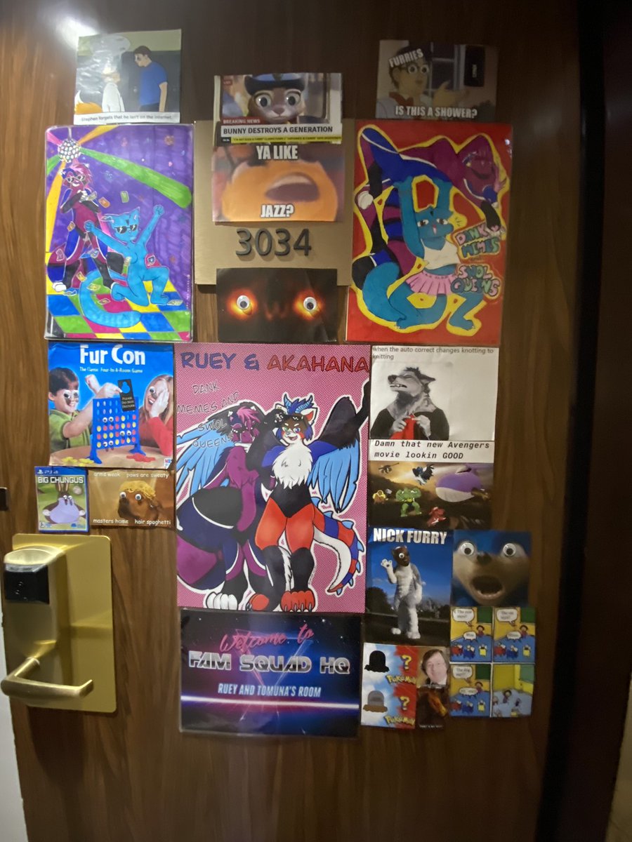 TomunaTheCat's tweet photo. Ya like dank memes? Come check out our door @cfconvention https://t.co/Qz25d797Kb