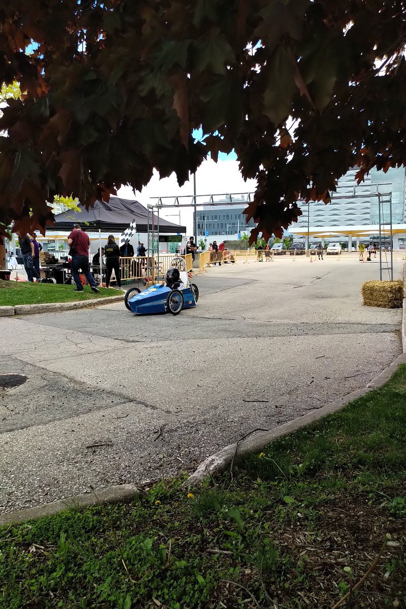 MrsWrdsb's tweet photo. #LHSS crossing the finish line! #UW_EVChallenge https://t.co/YlfpfPbK2L