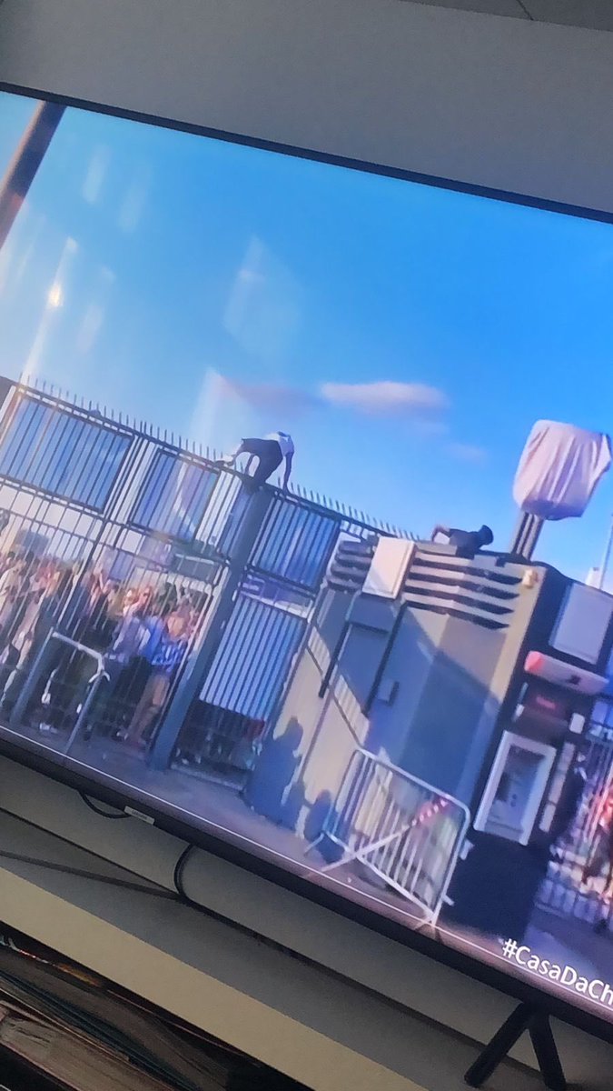 aapacheco's tweet image. Já até esquecemos a confusão do pré jogo, claro, porque não foi aqui… #vinijr e #courtois é que ficam na história dessa #champions