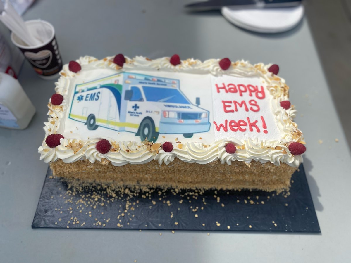 EHS_Alberta's tweet photo. #yourEMS at Coaldale Health Centre in @AHS_SouthZone proudly celebrating #PSWeek2022 and the paramedic profession, through informative discussion and ambulance/lifesaving medical equipment show &amp; tell. Great job! #NationalParamedicServicesWeek https://t.co/TR6vQ2Ay7f