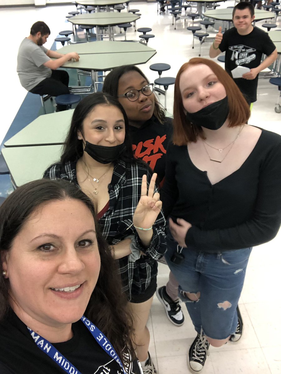 LMS_DeanRoss's tweet photo. Last lunch at Leman! ⚡️ https://t.co/i4qYePKCZY