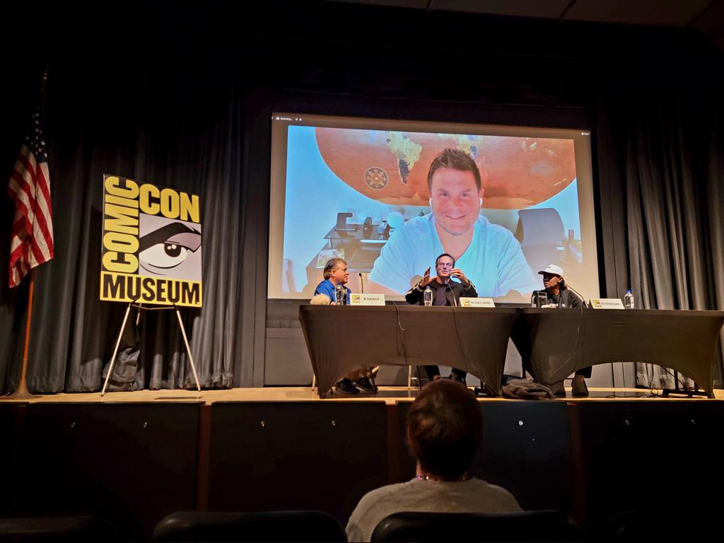 Learning how Star Trek inspired real tech and science with <a href="/RodRoddenberry/">rodroddenberry</a> , @XCOMlabs' <a href="/Paul_E_Jacobs/">Paul Jacobs</a>  and astronaut Dr. Yvonne Cagle. #idic #started #ComicCon #VR