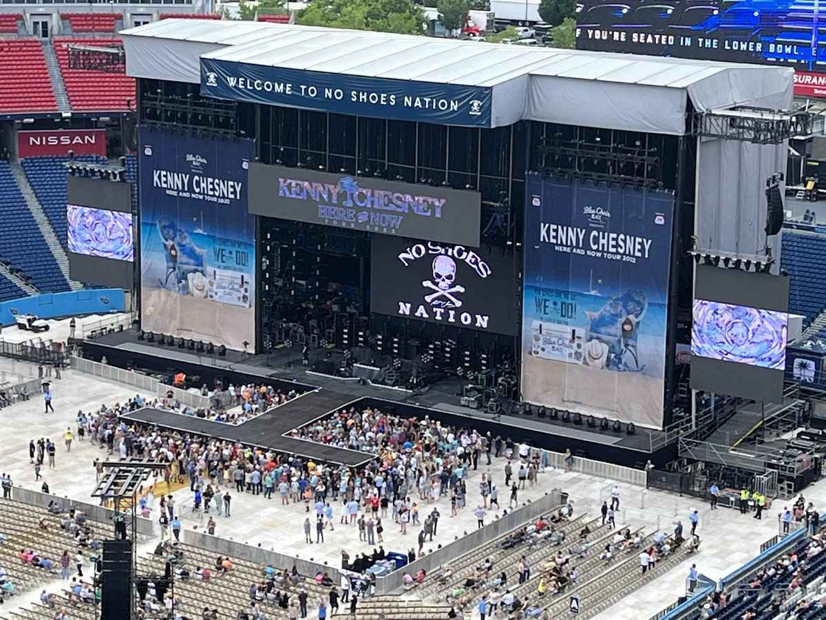 Jennifer and I are ready for Kenny Chesney tonight at Nissan Stadium #noshoesnation