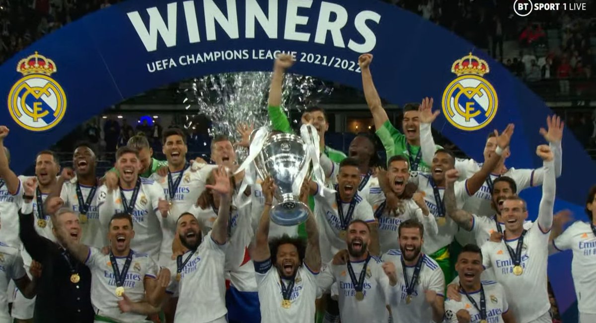 Castro1021's tweet photo. Karim Benzema should get the Balon d'Oro for JUST taking off his captains armband and giving it to Marcelo so he can lift the #UCL trophy. 😭

Pure class. 👏 https://t.co/npC75c550X
