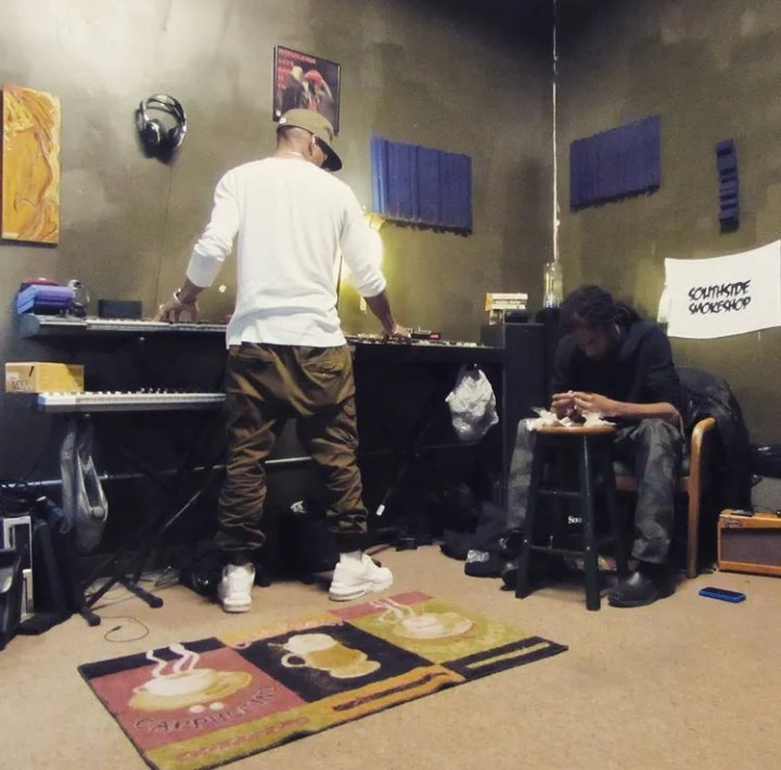 styljagree's tweet photo. Cooking Up Dope & Medicine...........#ShakaZulu
#Stylja https://t.co/dEIZnu0kzN