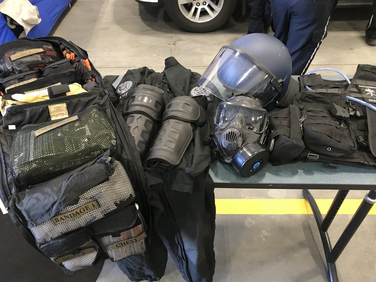 EHS_Alberta's tweet photo. #yourEMS Public Safety Unit specializes in supporting various law enforcement agencies during large-crowd situations. The unit helps ensure public gatherings are safe for all involved. Members are trained to provide medical care in challenging environments. #PSWeek2022 https://t.co/hc3Xbe7naZ