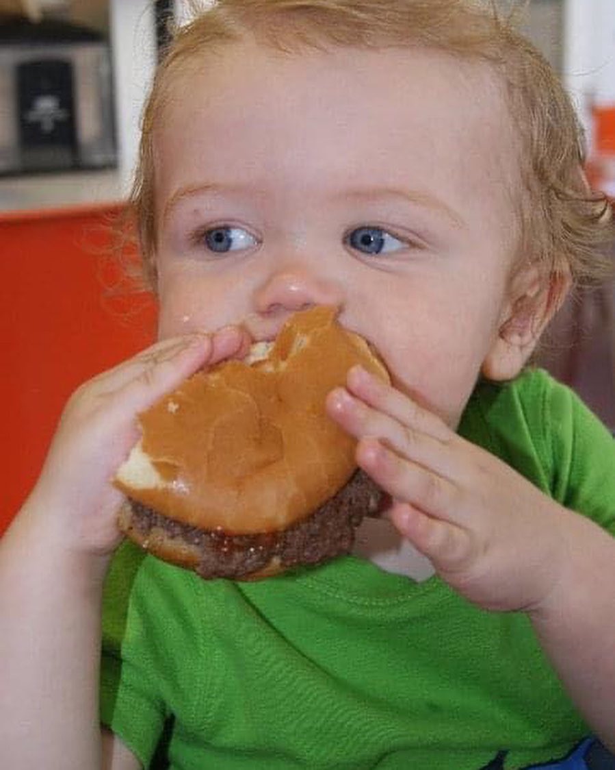 VisitLimaOhio's tweet photo. Whether you’re celebrating-
👰🏻‍♀️ your wedding 
🩻 a health milestone 
🚘 a family visit 
🍔 or your first burger 
You should always include Kewpee in your plans - especially on #nationalhamburgerday! 🍔🍔

#VisitGreaterLima #kewpee
📸: Rachel I., Brad S., Courtney N., &amp; Trudy T. https://t.co/GQ1g2UkqIk