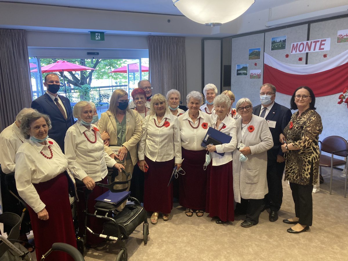 Poland in Toronto tweet media