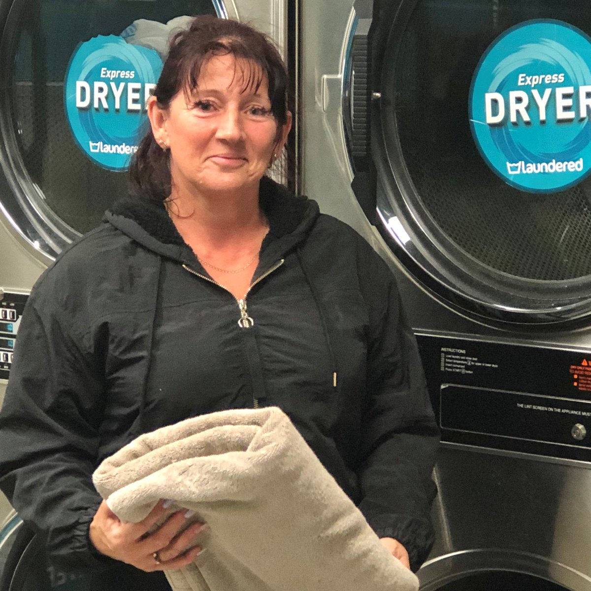 When the local laundromat is for more than washing and drying clothes — it's a place for connection. You'll want the 🔊on!  <a href="/abcbrisbane/">ABC Brisbane</a> #sunshinecoast <a href="/abcnews/">ABC News</a>

bit.ly/3MYPWUl