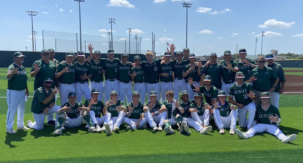 “This year, we know what it takes to get us there. ... We’re going to go out there and win it all.” Pitching lifts defending regional champ Strake Jesuit past Katy in Game 3 of Region III-6A semifinals. #txhsbaseball ✍️: @densilva02 STORY: vype.com/no-stranger-to…