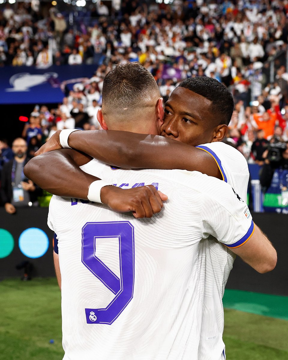 realmadrid's tweet photo. Esto que estamos viviendo no tiene precio, #RMFans.
#CHAMP14NS https://t.co/LtBcnz0uzp