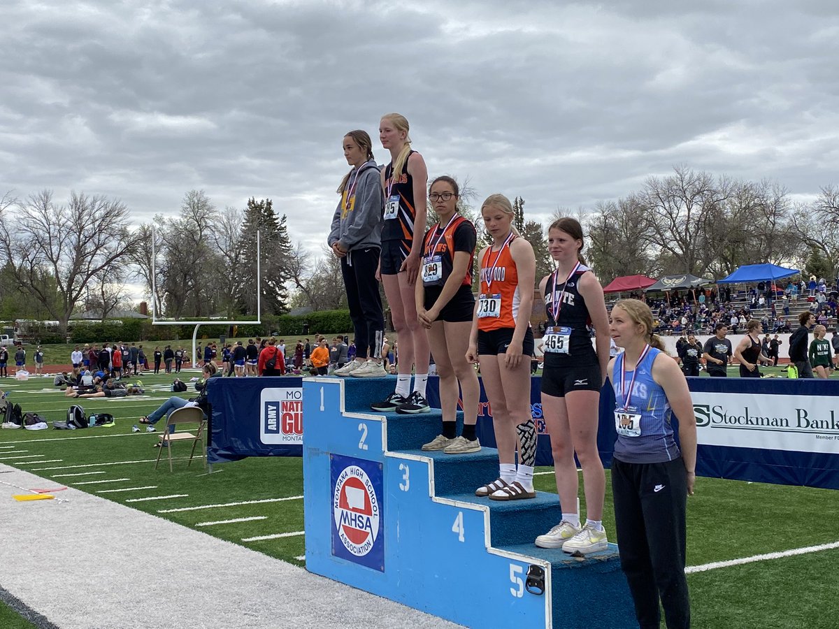 LindsayRossmill's tweet photo. C girls triple jump: 
Manhattan Christian’s Jadyn VanDyken with her third title this meet (+400, 200) with her triple jump of 37-1.5 #mtscores https://t.co/iD1KcdwSmx