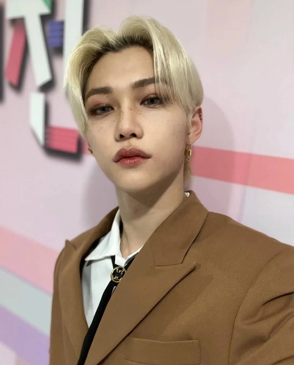 sunshinebcy's tweet photo. ㅤ
ㅤㅤ  ㅤ ㅤ𝗜𝗡𝗦𝗧𝗔𝗚𝗥𝗔𝗠 𝗣𝗢𝗦𝗧
ㅤㅤ ㅤ      ────────────
ㅤㅤㅤㅤㅤㅤ ㅤ     · · 
ㅤ
⤹ @ 𝘀𝘂𝗻𝘀𝗵𝗶𝗻𝗲𝗯𝗼𝘆 :〝no podía faltar a la boda de mis papis. felicidades a ambos, los quiero ♡ #bodaiswell  .〞
ㅤ
⠀ㅤ https://t.co/gwq7QNwkDA