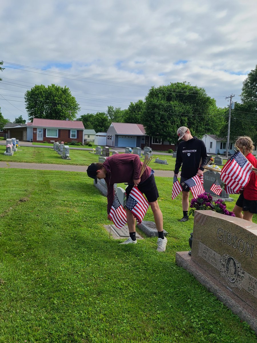 post6rangers's tweet photo. Post 26 players paying tribute to our falling Veterans on this Memorial Day Weekend. https://t.co/EA4PKnqUGn