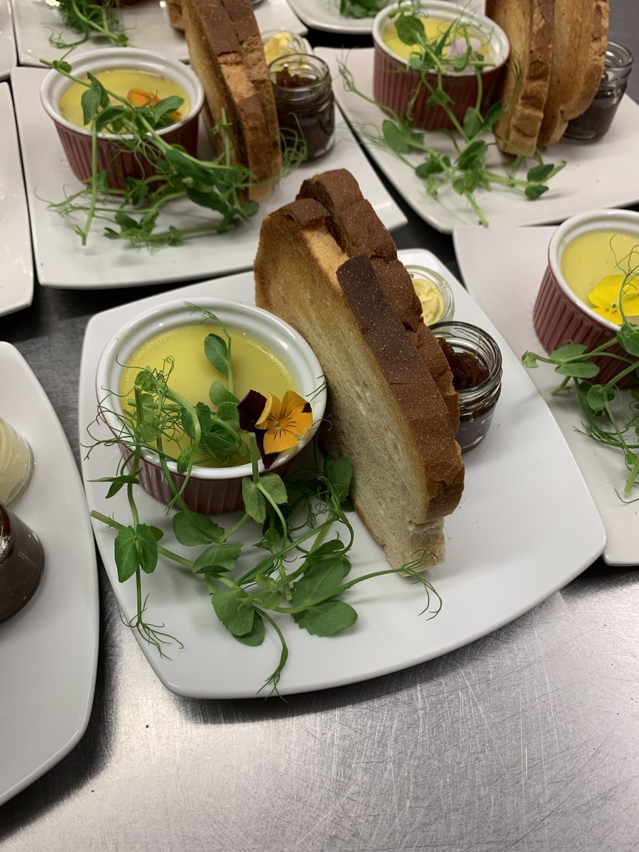 EnzaScialpi's tweet photo. Homemade pate 😊 #foodporn #freshfoodfromscratch https://t.co/22LHtQKjK9