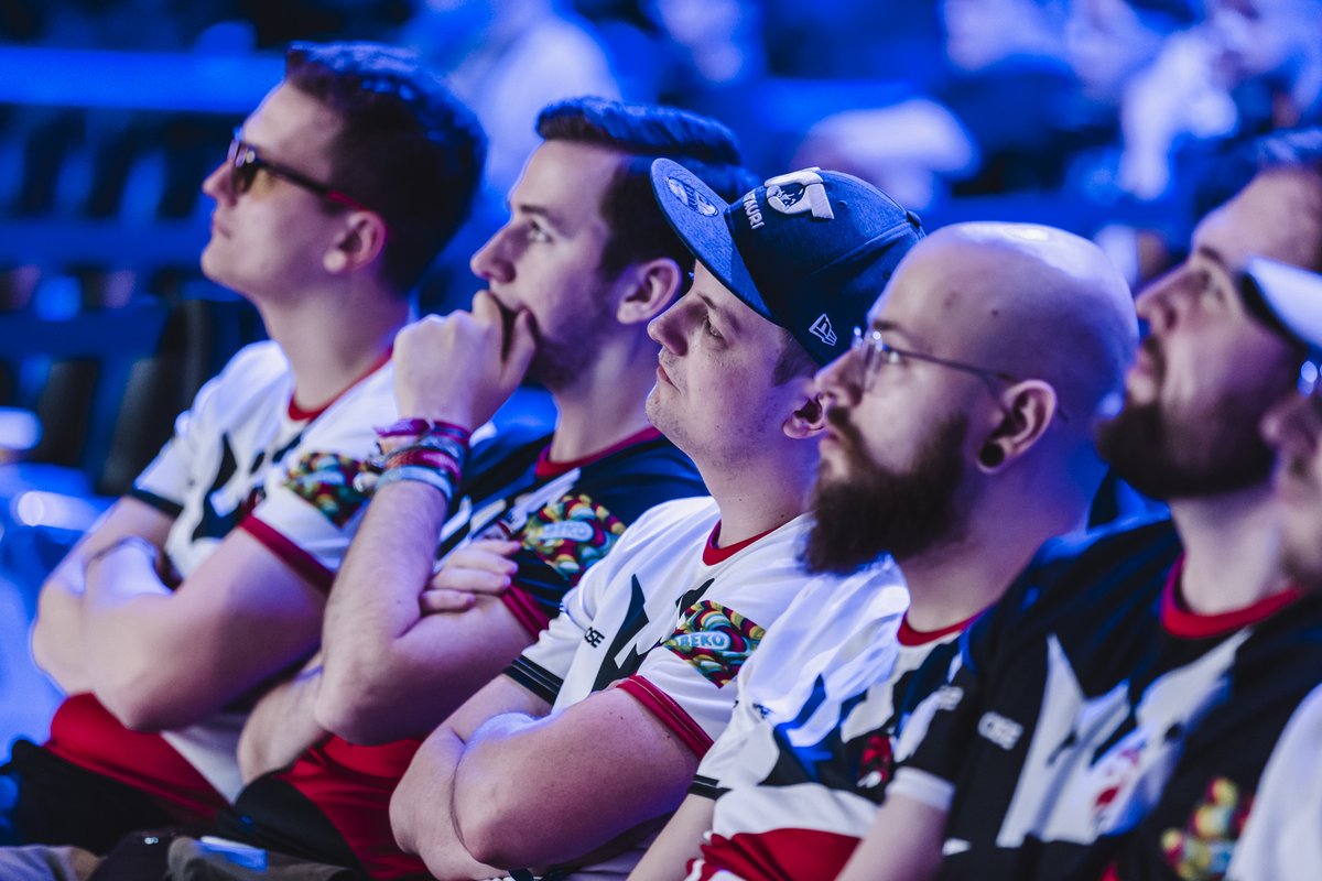 redbullAustria's tweet photo. IT'S A TRIPLE! 💯 Das Team von @AustrianForce entscheidet nicht nur das LoL-Turnier für sich, sondern kann sich auch bei der RoundUp Einzel- und Orgawertung durchsetzen. #RedBullpLANetone https://t.co/pXi0Boii91