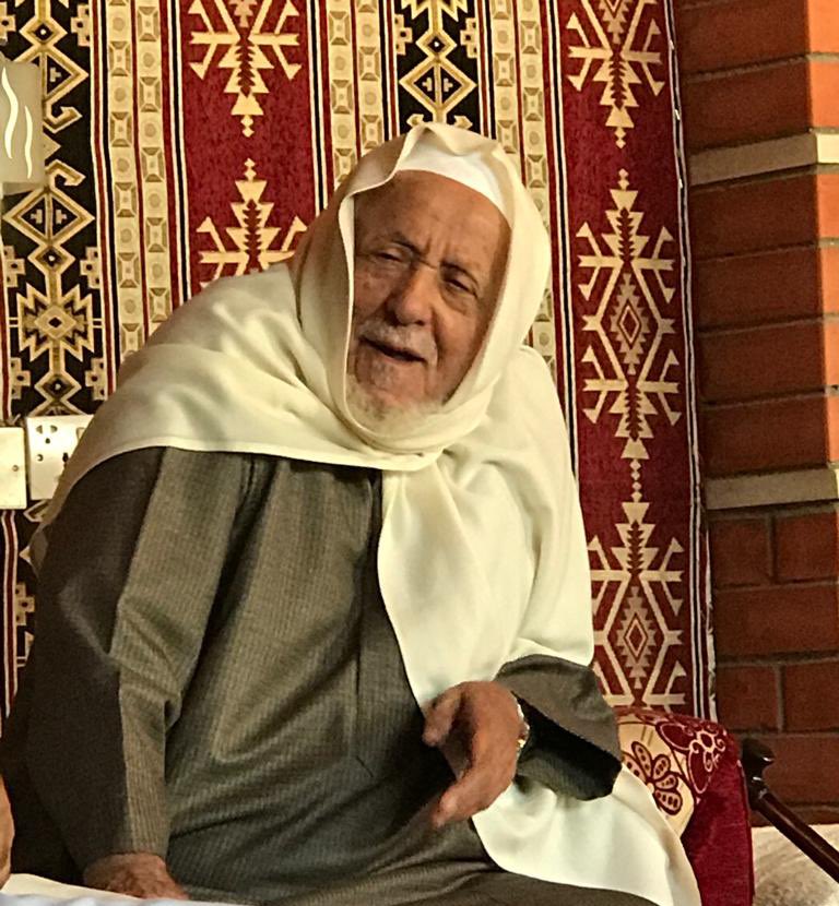 Badermasaker's tweet photo. "أَصَحَّ اللَهُ جِسمَك ذو العَلاءِ
وَأَعقَبكَ السَلامَةَ في الدَواءِ

وَأَبدَلَكَ الإِلهُ بِهِ صَلاحاً
وَعافِيَةً تُمَحِّقُ كُلَّ داءِ

وَأَلبَسَكَ المَليكُ رِداءَ عُمرٍ
عَلى الأَيّامِ مَمدودَ البَقاءِ

شَفاكَ اللَهُ طاوِيَ كُلِّ سقمِ
فإِنَّ العَيشَ في بِشرِ الشِفاءِ" https://t.co/a89zqaOpv7