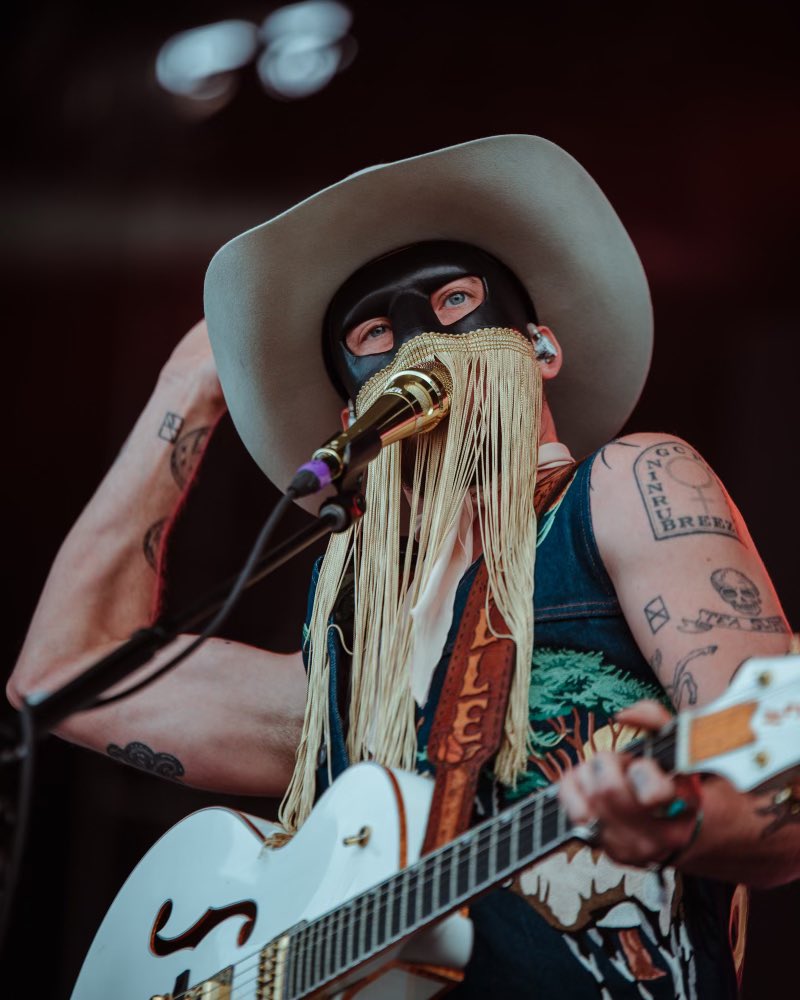 Vanyaland617's tweet photo. Orville Peck (@orvillepeck): Live at Boston Calling, 05.28.22. 📸 @emilyandcolor for Vanyaland.
#orvillepeck #bostoncalling #musicphotography #musicf https://t.co/rJWN6DyEzq