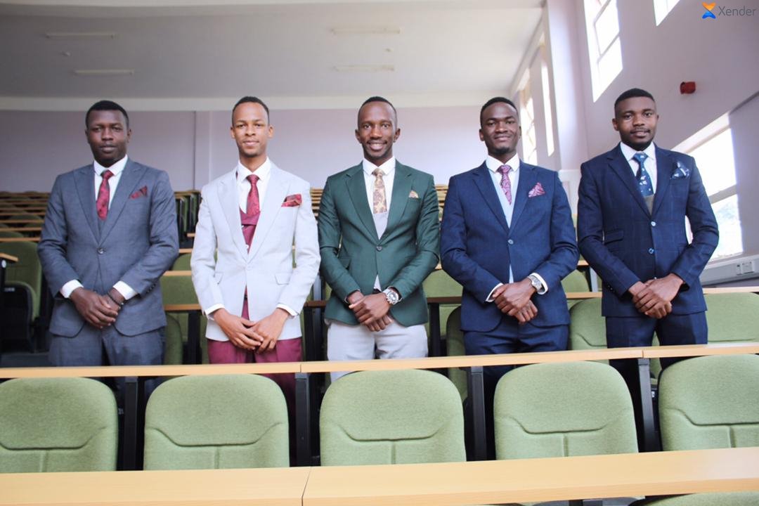 EltonWandira's tweet photo. βWe came, We saw, We conquered.β
The BOYSπ₯ and I made itπ¨π½βππ―
#MUST28THGRAD https://t.co/HdUW9kjZhs