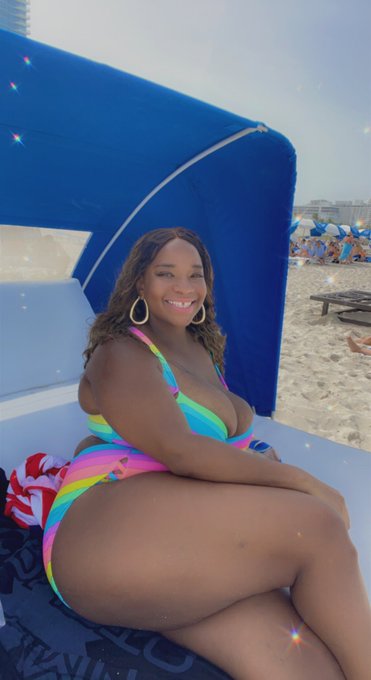 When ur  #Black #Boobs on The #Beach take over ya #bathingsuit 👙🏝☀️ https://t.co/bLc4gdGqE3<a href="/tag/black"class="tags">#Black</a><a href="/tag/boobs"class="tags">#Boobs</a><a href="/tag/beach"class="tags">#Beach</a><a href="/tag/bathingsuit"class="tags"><span>#bathingsuit</span></a>