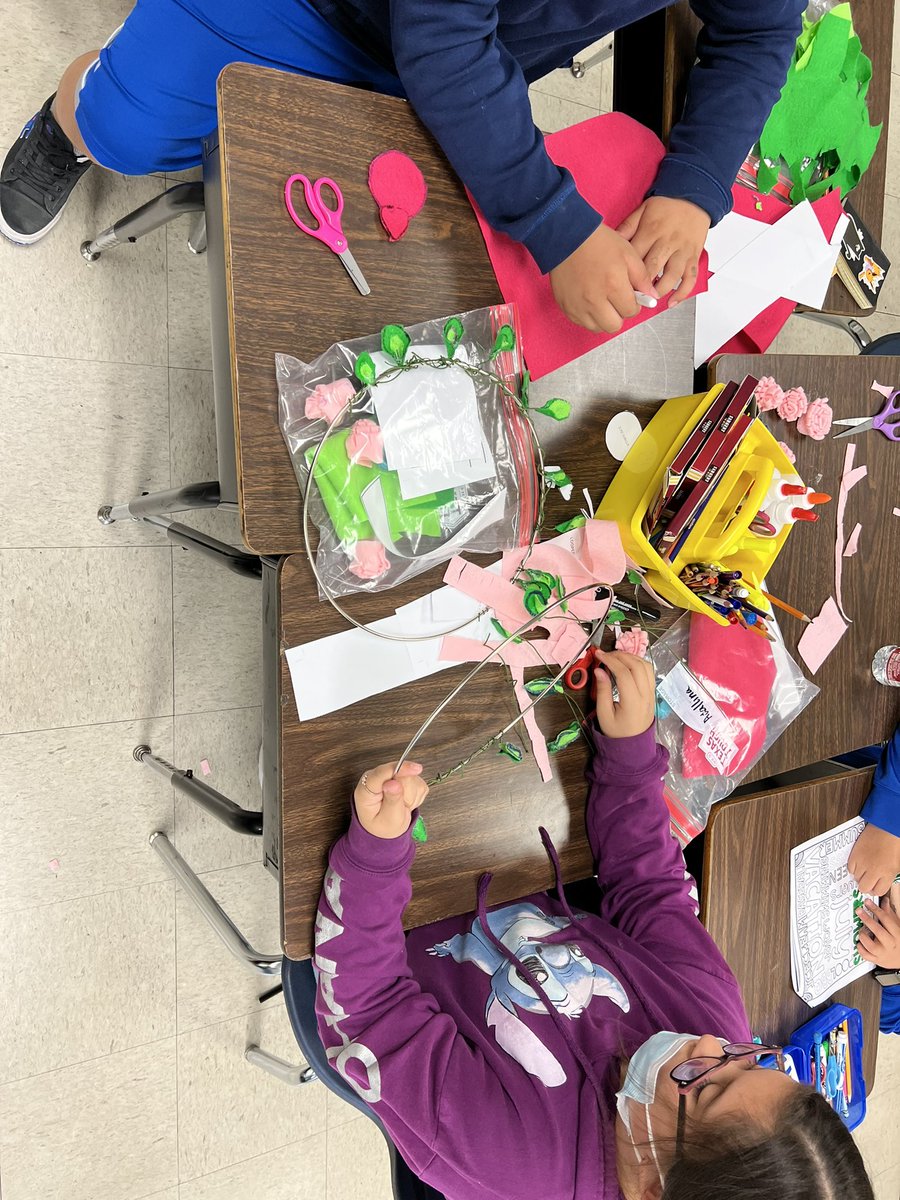 MrsGaranzuay's tweet photo. Our Cubs enjoyed our Cable Cub Kamp so much! 🐻 #nisdcable #letsgetcreative #4thgradecubs https://t.co/yqIJki1aJR