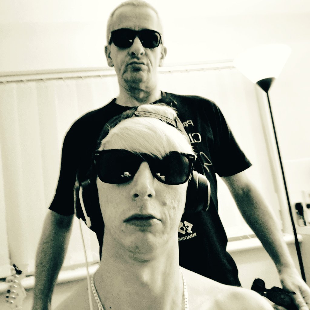 DoctorZee8's tweet image. Got a good feeling about the summer cos the NEW MBTM Album's out July 1st!'Seeing is believing!'Then All we need is a big charity'Woodstock' festival with U2, Bon Jovi &amp;amp; Liam Gallagher?Status Quo to open? #PLANETAID #savetheplanet 👇🔥🎸👇🔥🎤👇🔥🎵