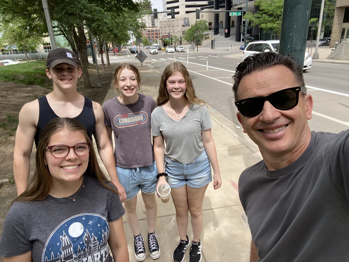 gregstier's tweet photo. #GoShareDay was a blast with the cause crew today. We gave out slices of pizza, asked people how we could pray for them & shared the gospel. We had tons of great conversations & saw God move in a big way. The last Saturday of every month is Go Share Day! Join us!
#gomovement https://t.co/GZwWDUSRmI