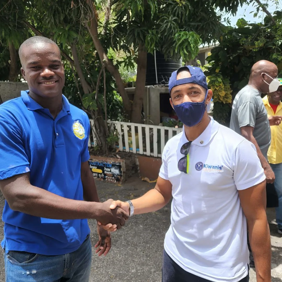IUCCKI's tweet photo. Yesterday, our club joined with  the Kiwanis club of downtown Kingstown (sponsoring club). To paint classrooms at the holy family primary for their annual labour day project president Romario was there live in colors. 🎨 🙏 🤲 https://t.co/ueuC0NM39C