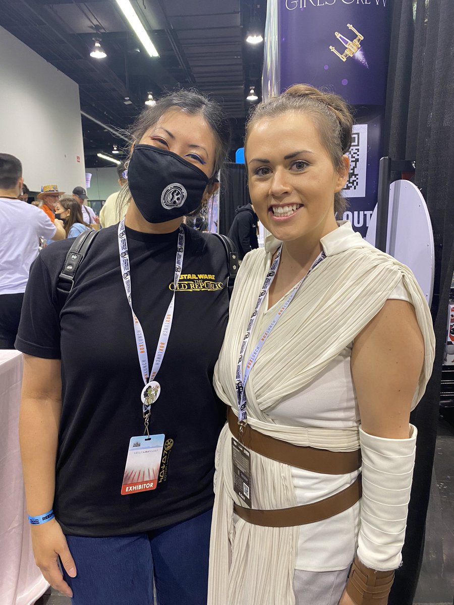 After “meeting” on twitter almost 10 years ago I finally met the wonderful Jackie in person. 🥰❤️ definitely a highlight of my weekend. <a href="/GeekyFriedRice/">Jackie ➡️ PAX East</a>