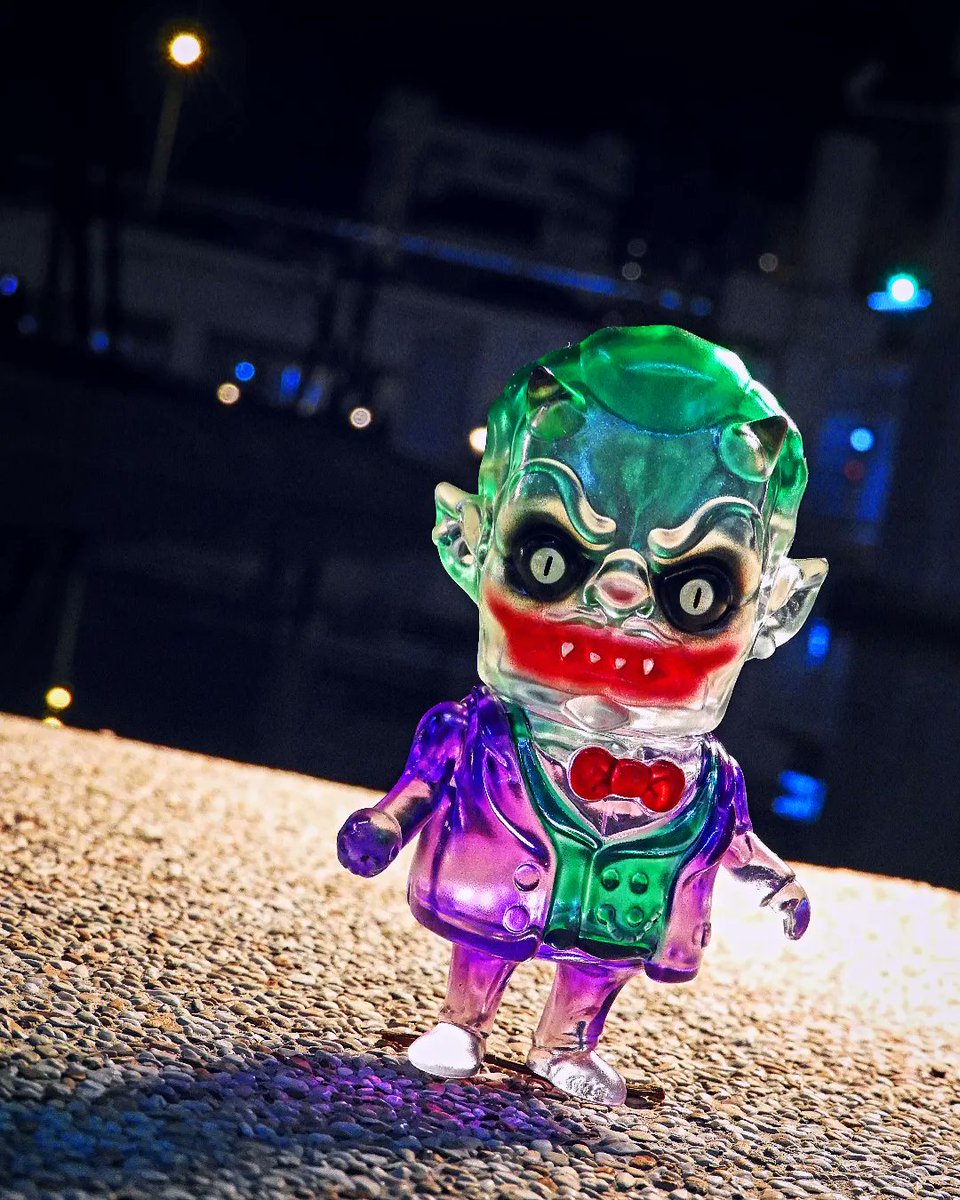 guoruifeng9's tweet photo. why so serious ? 🏛🌙
#joker #batman #satantoy #sofubitokyo #sofubi #softvinyl #sofubitoy #vinyltoys #designtoys #designer #sofubijapan #arttoy #artjunkie #小丑 #artjunkietokyo #dc https://t.co/6fpbfT6TAO