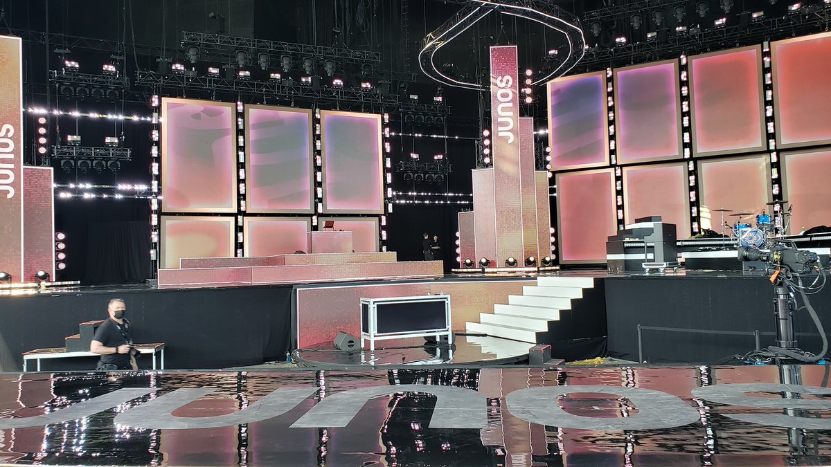 cameragermain's tweet photo. Back doing the thing I love most about TV. #Junos #music #camera https://t.co/juIS7v4R0e