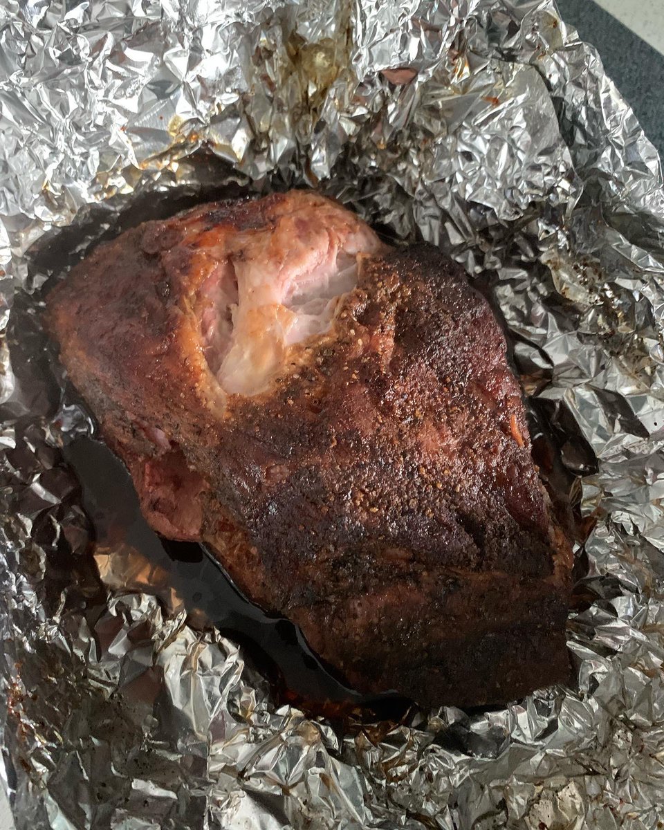 darinchartier's tweet photo. Smoked pulled pork was a big hit with the family for dinner. @PitBarrelCooker gotta love it! https://t.co/vRVBwT2wUM