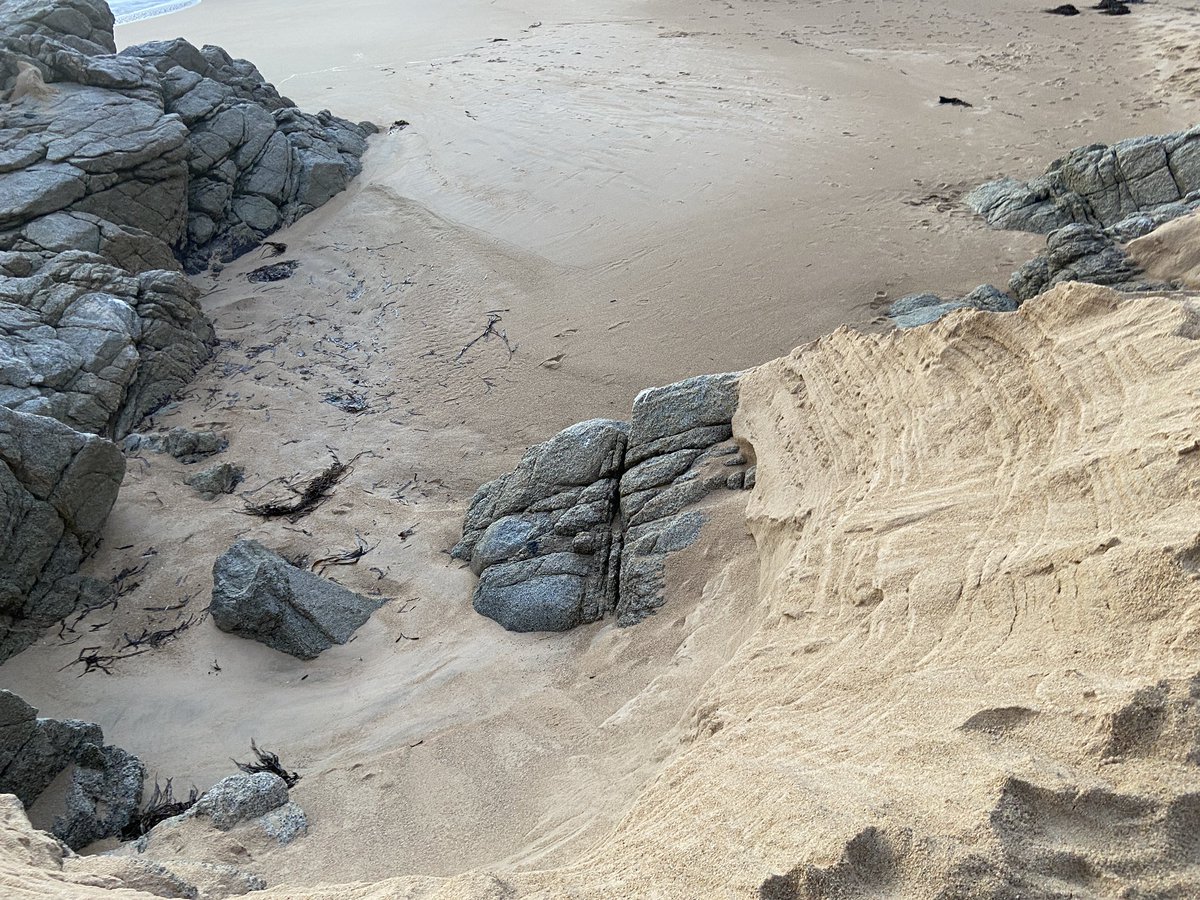 claveEmergencia's tweet photo. Impresiona q solo en una semana un sector de la playa norte de #algarrobo , el mar se llevó 3 metros de profundidad de playa #CambioClimatico #marejadas @AlgarroboNews @AlgarroboC @AlgarroboRadio @algarrobo https://t.co/C15ucYf6Wk