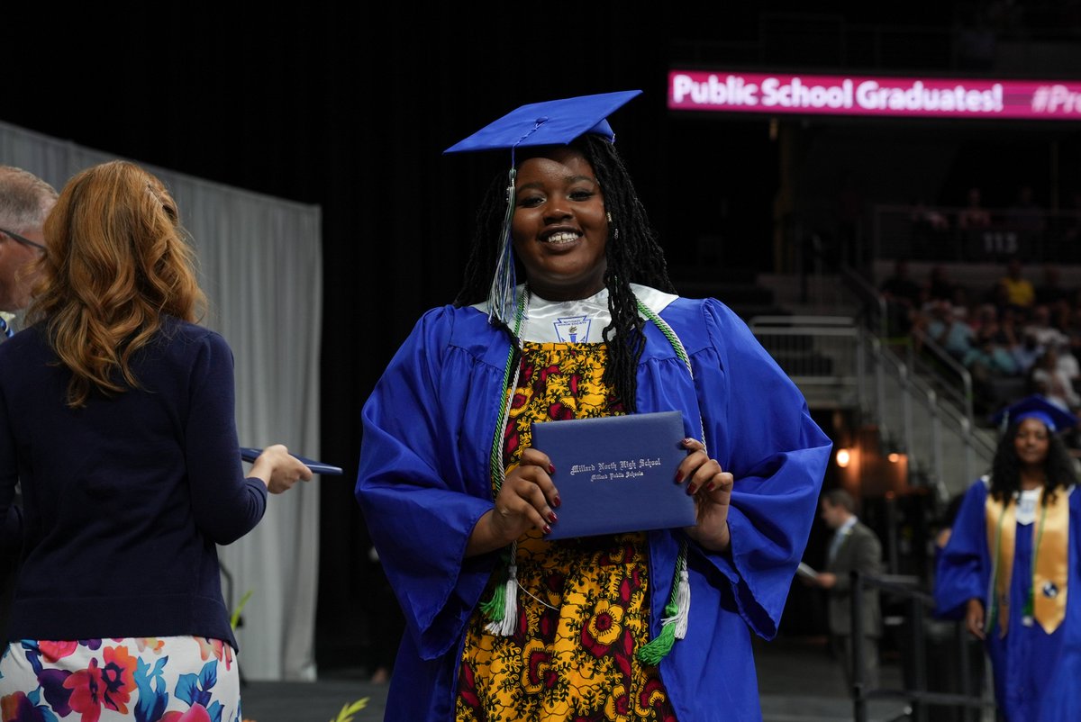 MillardPS's tweet image. Congratulations to the @MillardNorthHS Class of 2022! #MPS22Grad #Proud2bMPS