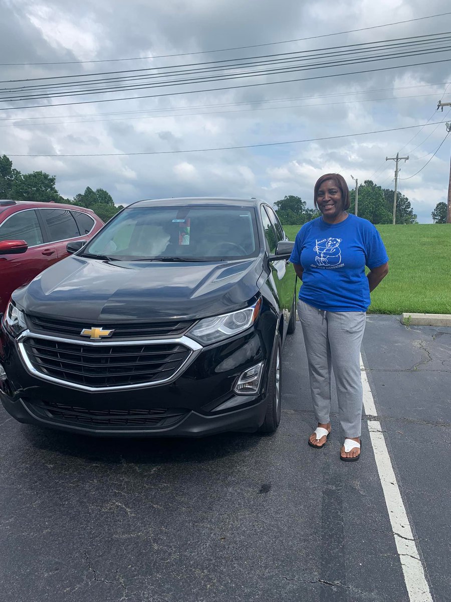 niecelisa's tweet photo. I am thankful for Larry Walker Body Shop. My car looks brand new. I highly recommend them to anyone in need of car repairs. The staff is very kind and courteous. Your car will be ready on time and as promised. I give them a five star rating; check them out for yourself. 😀👍🏼 https://t.co/sKoE2TvaKk